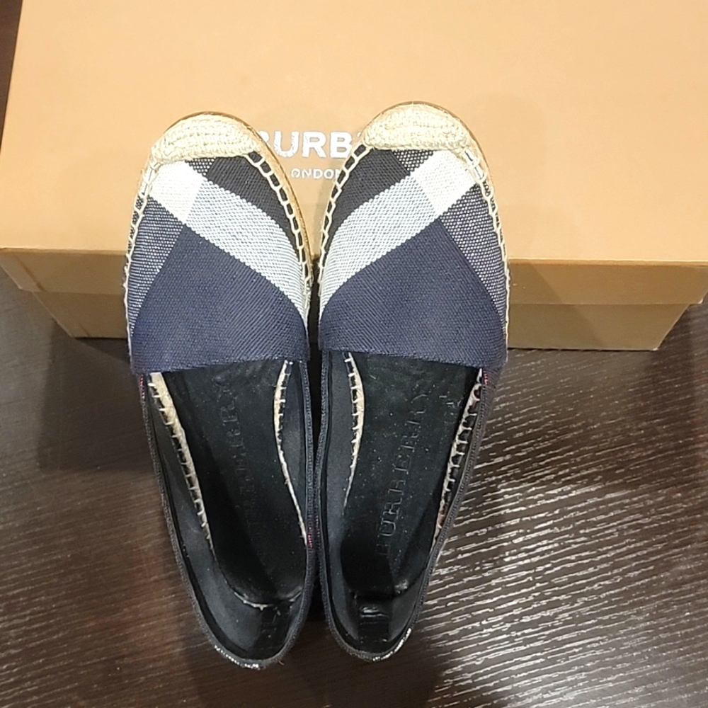 Burberry 37 7 Hodgeson Nova Espadrille Flats Slip On Shoes